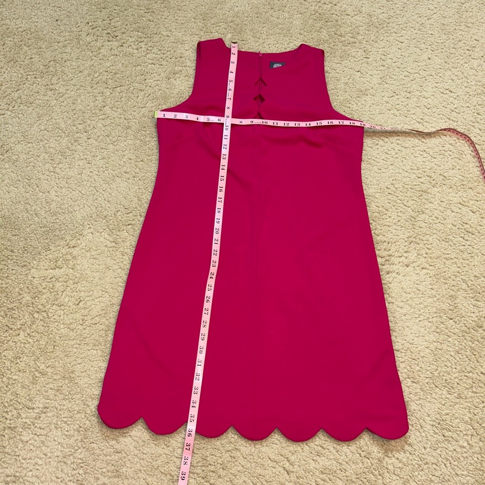 💕💖Vince Camuto Scalloped Hem Dress💖💕 - Picture 10 of 11